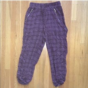 Red Cropped Joggers Yoga Mandala Size Small